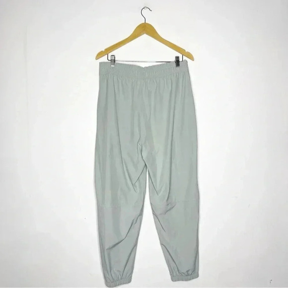 Abercrombie & Fitch Green Drapey Utility Jogger Size Large - Picture 7 of 7